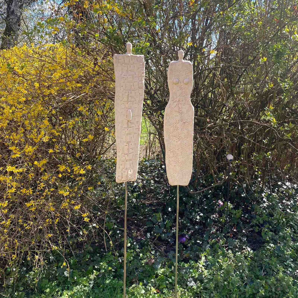Gartenpaar (1), helle Steinzeugkeramik, Keramik Figuren groß - FRANZARTKERAMIK