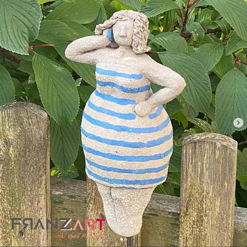 Badedame blau gestreift