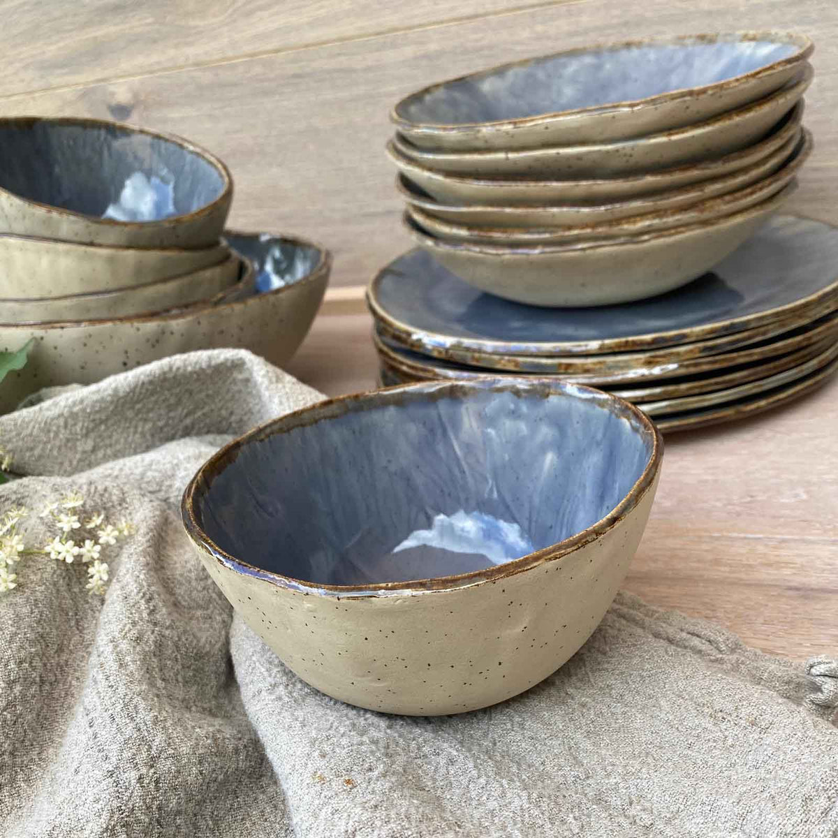 BOHEMIAN Blue handgetöpfertes Geschirrset, 12 Personen, blau - FRANZARTKERAMIK