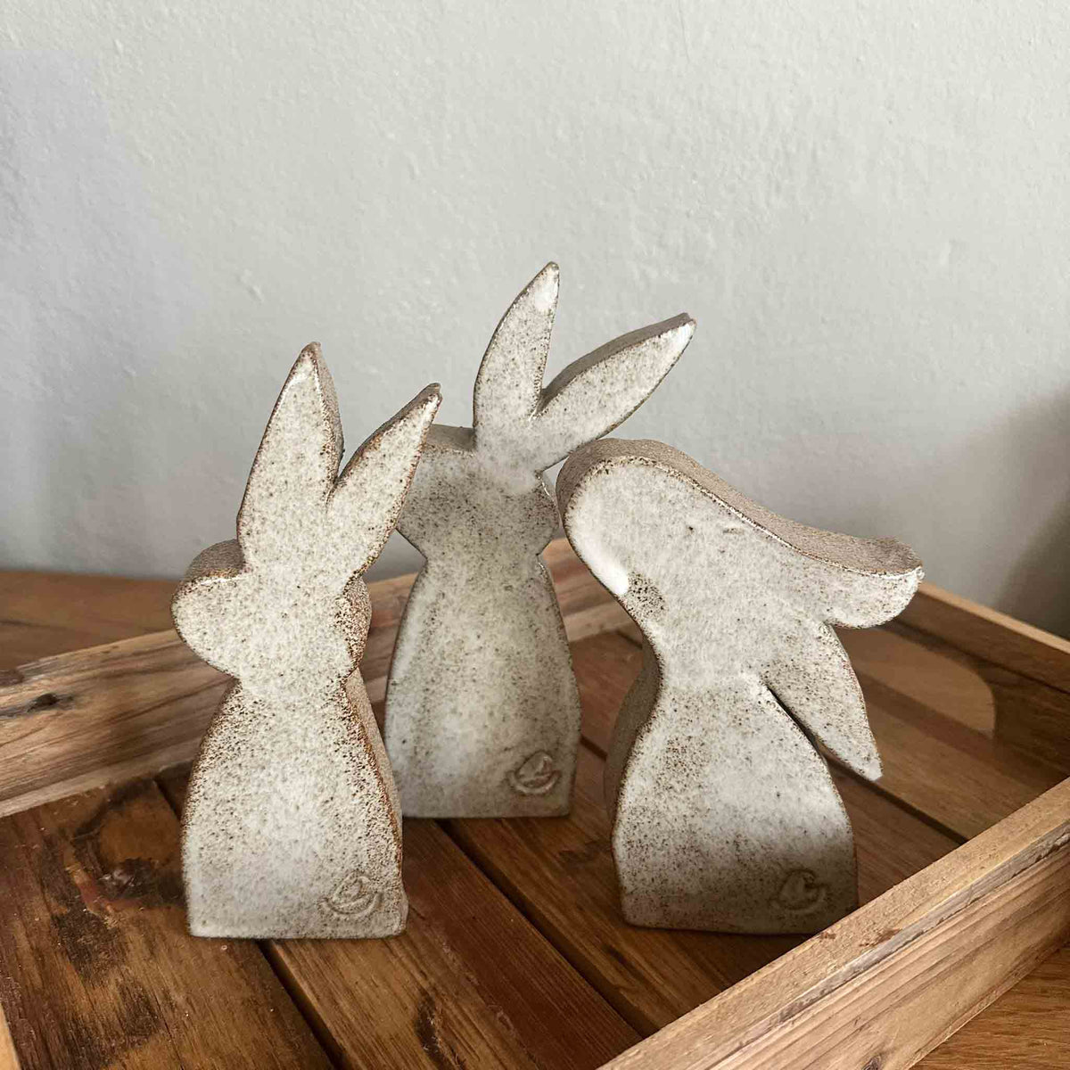 Keramikosterhase in weiß/ grau - FRANZARTKERAMIK
